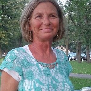 Meet your Posher, Debbie